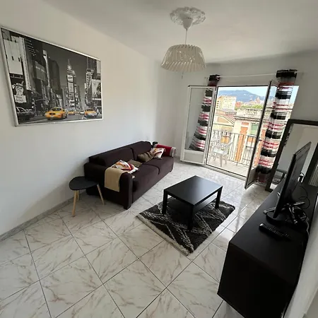 Casa Lynael Gambetta 아파트 *